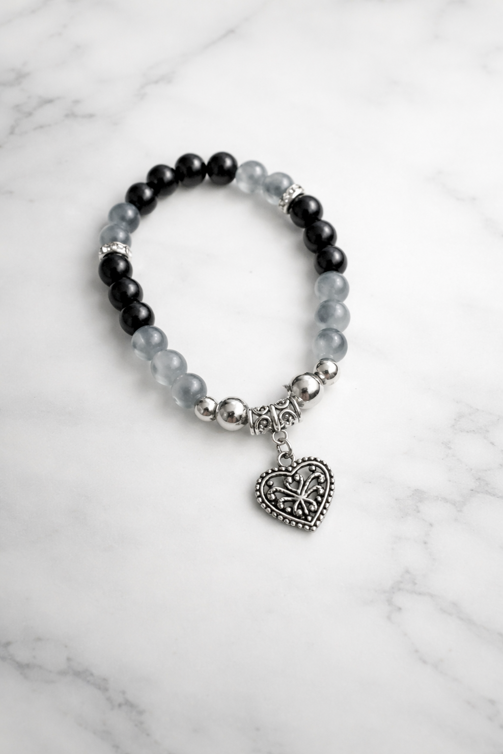 6mm Black & Gray Heart Charm Glass Beaded Bracelet